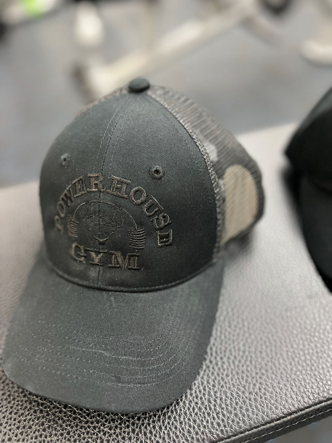 パワーハウスジム シンボル　MESH CAP
