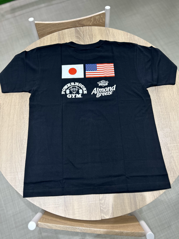 アーモンドブリーズ　コラボＴシャツ